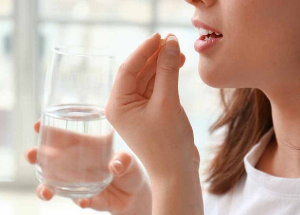 Bà bầu có nên uống acid folic mỗi ngày không?