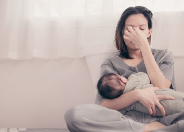 Vì sao phụ nữ dễ bị viêm âm đạo sau sinh? [Tìm hiểu chi tiết]